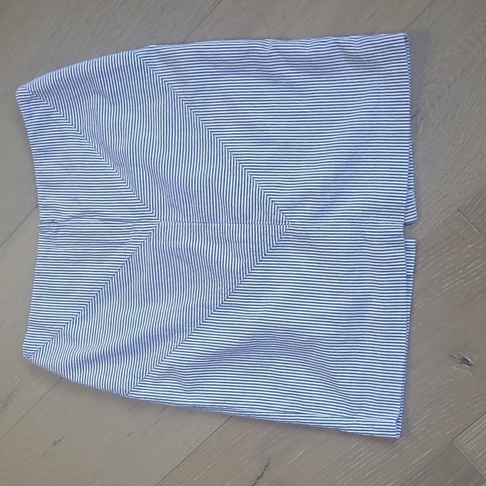 J. McLaughlin SeerSucker Mini Skirt Women's sz 6 100% Cotton Blue/White Stripe